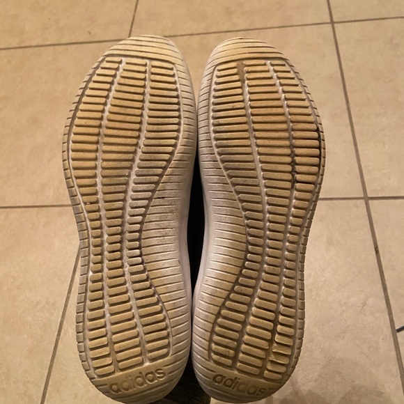 Black adidas - Picture 4 of 4